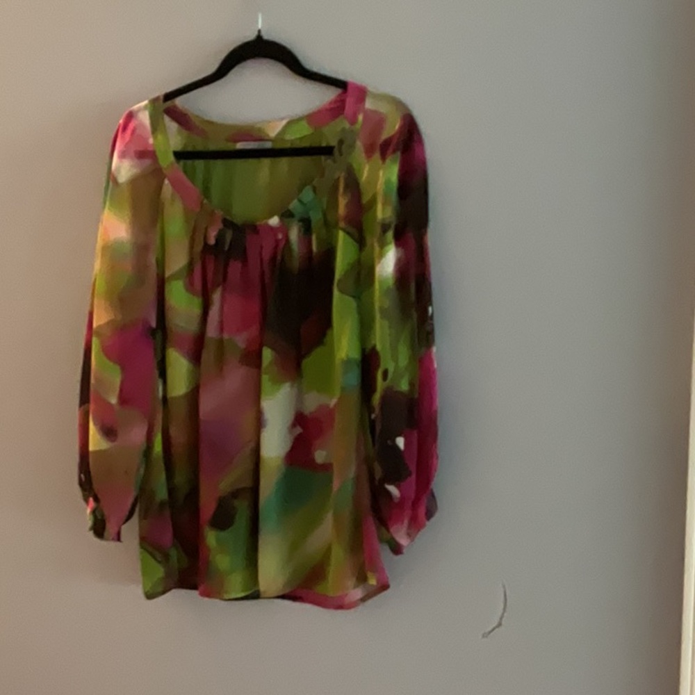 Anne Klein Green and Red 3/4 Sleeve Tie Front Blouse